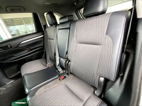 Used 2018 Toyota Highlander Plus image 27