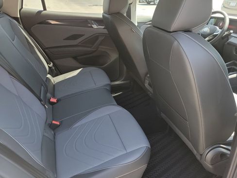 New 2026 Volkswagen Tiguan SE FWD image 29