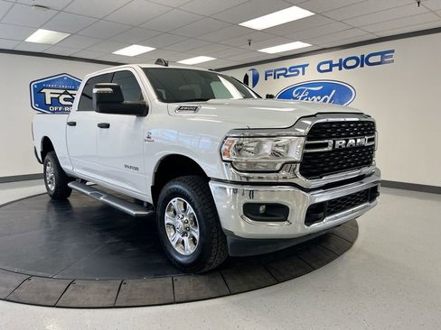 Used 2024 RAM 2500 Big Horn AWD/4WD image 2