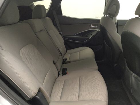 Used 2017 Hyundai Santa Fe Sport image 19