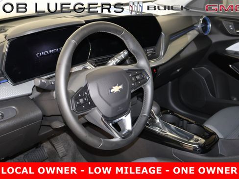 Certified 2024 Chevrolet Trax LT w/ LT Convenience Package image 9