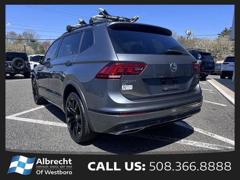 Used 2020 Volkswagen Tiguan SE R-Line AWD/4WD image 4