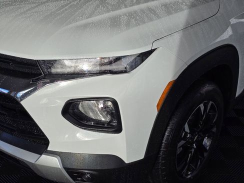 Used 2023 Chevrolet TrailBlazer LT w/ Convenience Package image 11