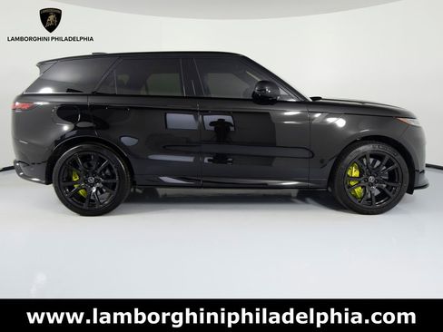 Used 2024 Land Rover Range Rover Sport image 4