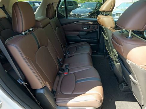 Used 2025 Honda Pilot Elite image 33
