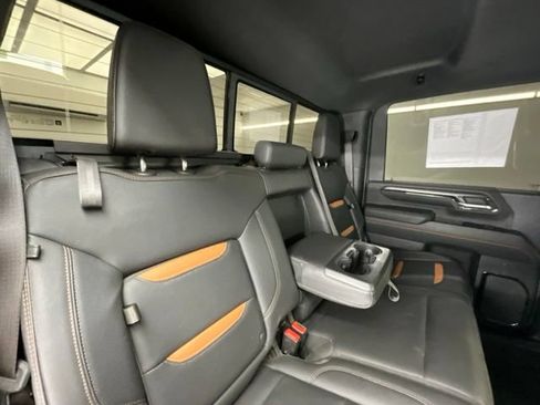 Used 2024 GMC Sierra 2500 AT4 w/ AT4 Premium Plus Package AWD/4WD image 11