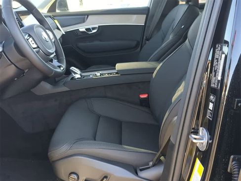 New 2026 Volvo XC90 B6 Plus w/ Protection Package Premier image 15