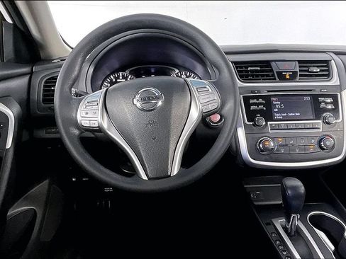 Used 2018 Nissan Altima 2.5 S w/ S Convenience Package FWD image 6