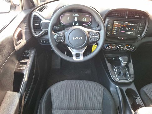 Used 2023 Kia Soul LX FWD image 12