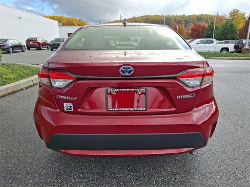 Used 2022 Toyota Corolla LE image 5