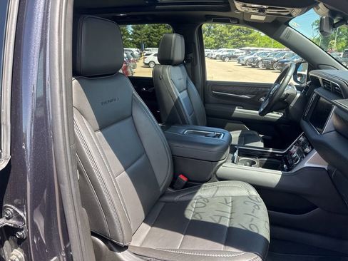 Used 2023 GMC Yukon XL Denali w/ Max Trailering Package AWD/4WD image 12