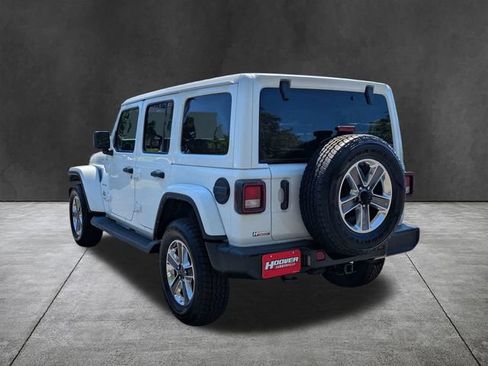 Used 2021 Jeep Wrangler Unlimited Sahara w/ Dual Top Group AWD/4WD image 6