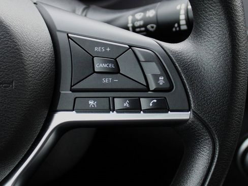 Certified 2025 Nissan Sentra SV image 31