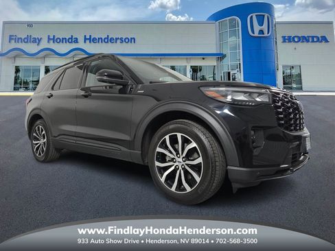 Used 2025 Ford Explorer ST-Line RWD image 1