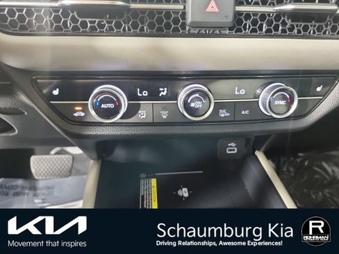 Used 2025 Honda HR-V EX-L image 9