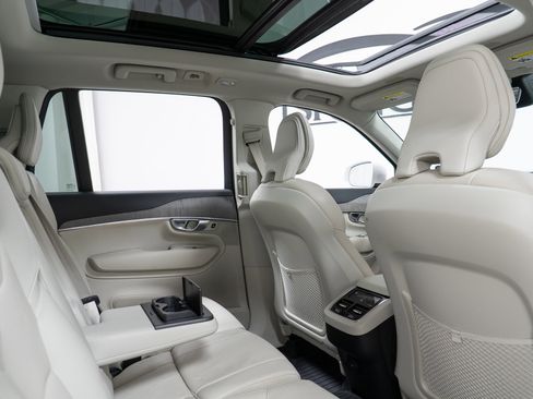 Certified 2023 Volvo XC90 B6 Plus w/ Protection Package Premier AWD/4WD image 23