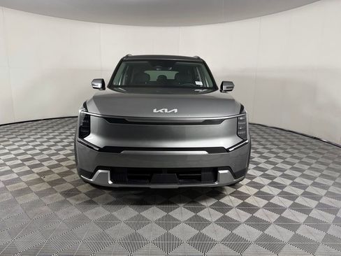 Used 2024 Kia EV9 Wind AWD/4WD image 11