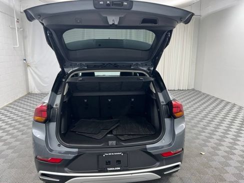 Used 2022 Buick Encore GX Select AWD/4WD image 8