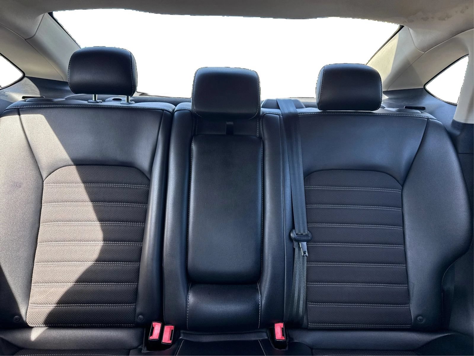 Used 2017 Ford Fusion SE w/ Equipment Group 201A FWD image 15