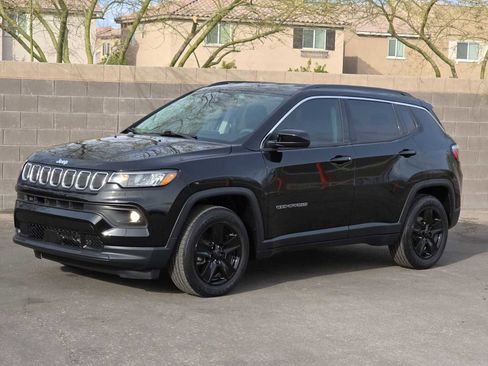 Used 2022 Jeep Compass Latitude image 5