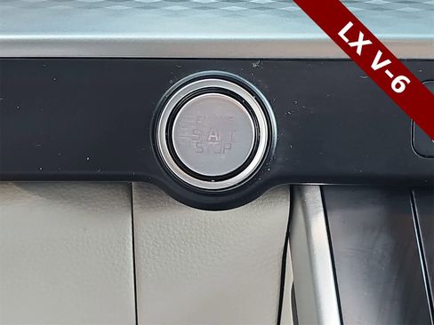 Used 2024 Kia Carnival LX image 24