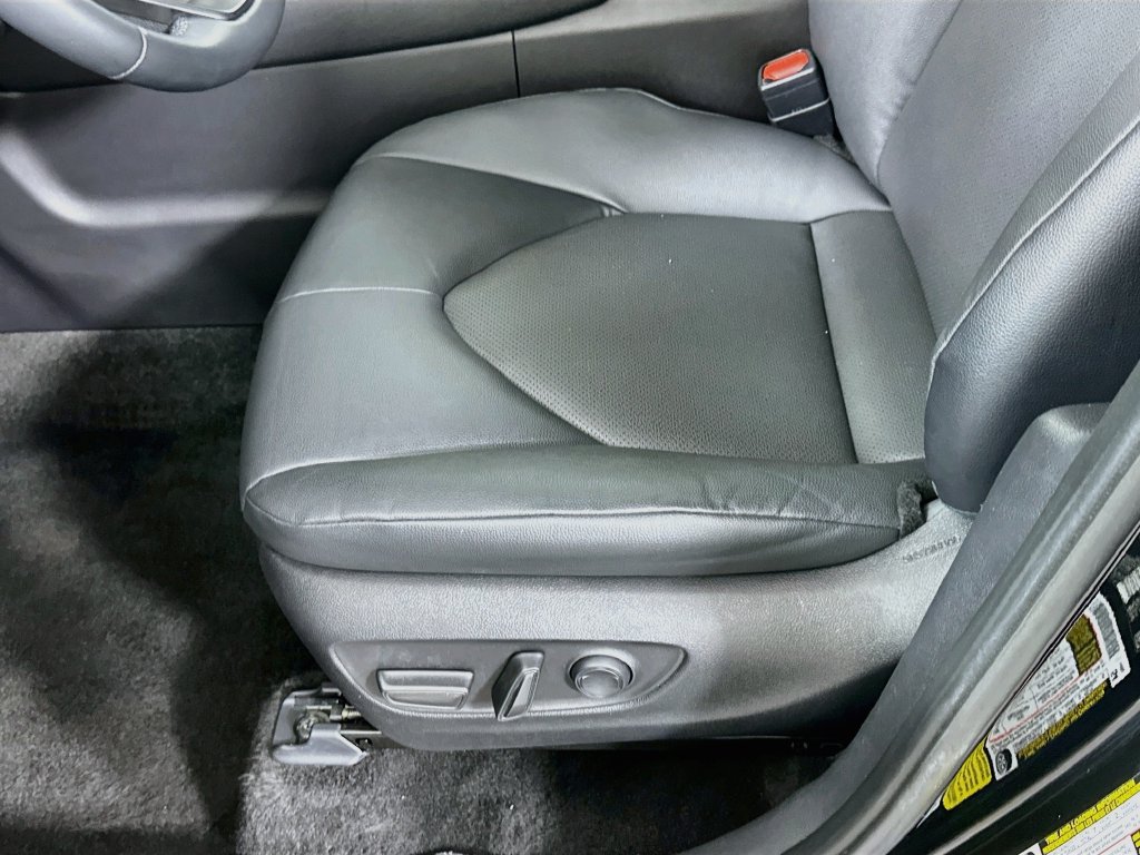 Used 2025 Toyota Grand Highlander FWD image 20