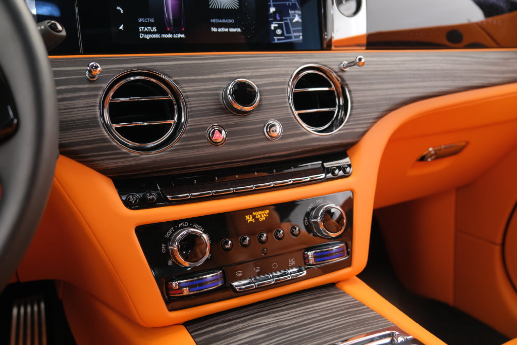 Used 2024 Rolls-Royce Spectre w/ Spectre Launch Package AWD/4WD image 33