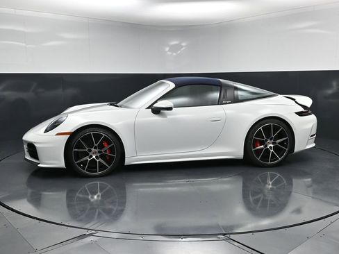 Certified 2026 Porsche 911 Targa 4S AWD/4WD image 2