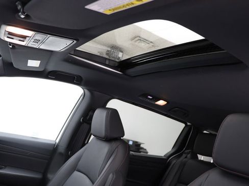 Used 2025 Honda Odyssey Sport-L image 16