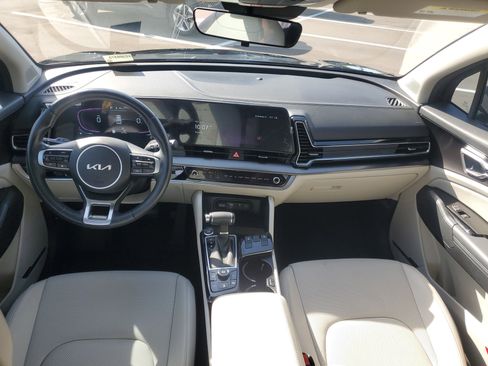 Used 2025 Kia Sportage EX image 13