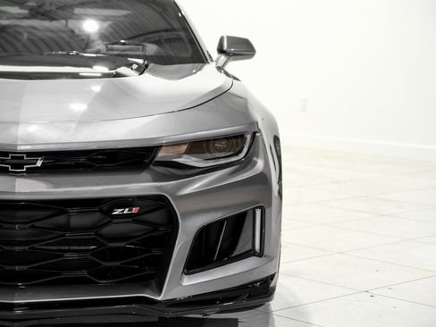 Used 2020 Chevrolet Camaro ZL1 image 39