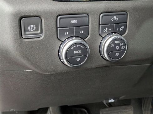 Used 2024 GMC Sierra 1500 Elevation image 14