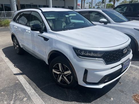 Certified 2021 Kia Sorento EX image 2