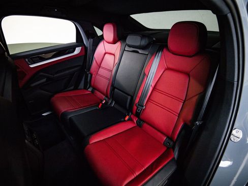 New 2026 Porsche Cayenne E-Hybrid Coupe AWD/4WD image 24
