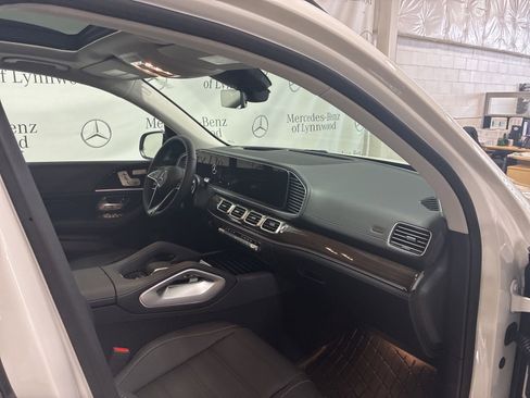 New 2026 Mercedes-Benz GLE 350 4MATIC image 17