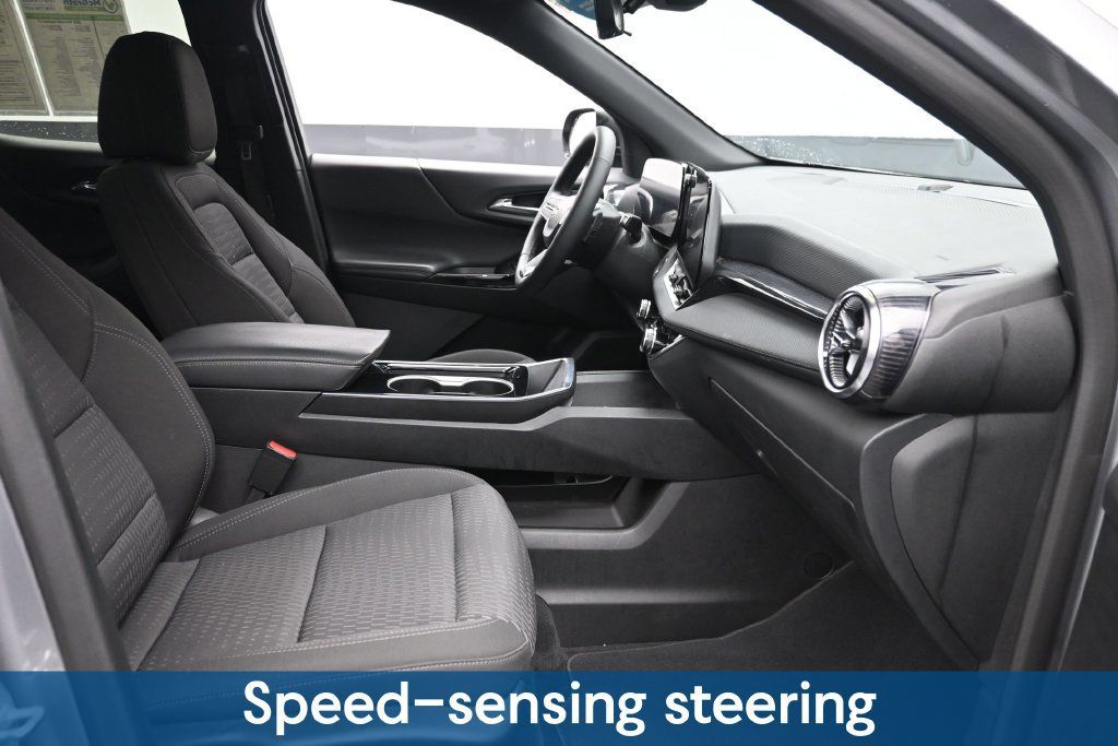 Used 2025 Chevrolet Equinox LT w/ Safety and Technology Package FWD image 10