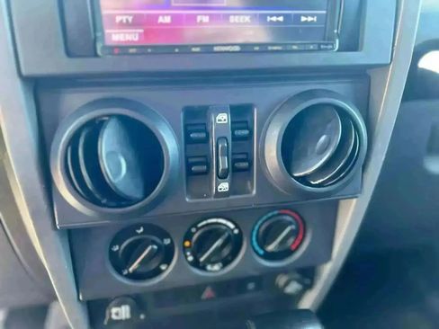 Used 2007 Jeep Wrangler Unlimited Sahara RWD image 11