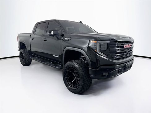 Used 2025 GMC Sierra 1500 Elevation w/ Elevation Premium Package AWD/4WD image 10