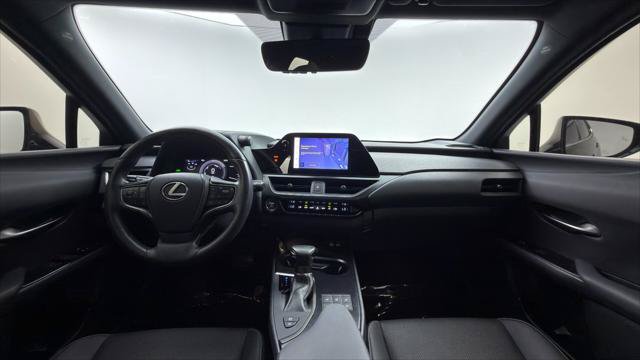 Used 2023 Lexus UX 250h FWD w/ Accessory Package (Z1) image 24