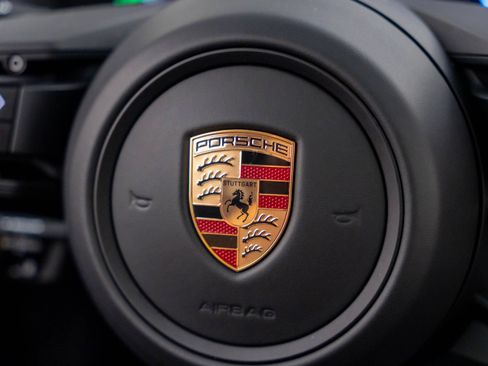 Certified 2025 Porsche 911 Carrera RWD image 24