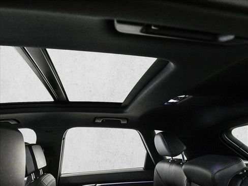 Certified 2025 Audi Q3 2.0T Premium Plus w/ Premium Plus Package image 20