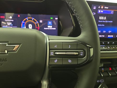 Certified 2025 Chevrolet Colorado ZR2 w/ Technology Package AWD/4WD image 16