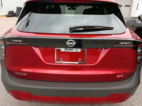 New 2026 Nissan Kicks SR FWD image 14