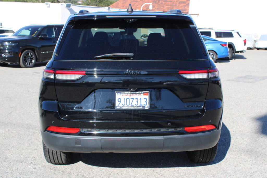 Used 2023 Jeep Grand Cherokee Limited w/ Luxury Tech Group II RWD image 5
