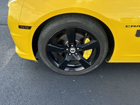 Used 2013 Chevrolet Camaro SS w/ RS Package RWD image 10