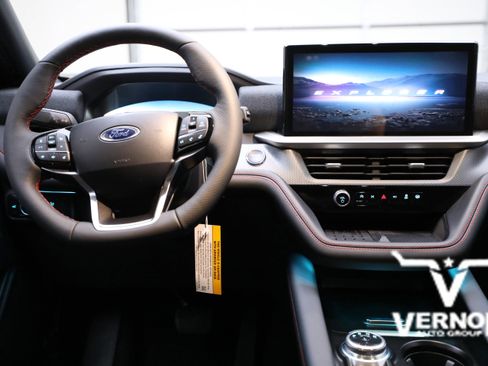 New 2025 Ford Explorer ST-Line w/ Premium Package image 21