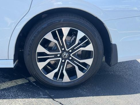 Certified 2026 Honda Odyssey Elite image 8