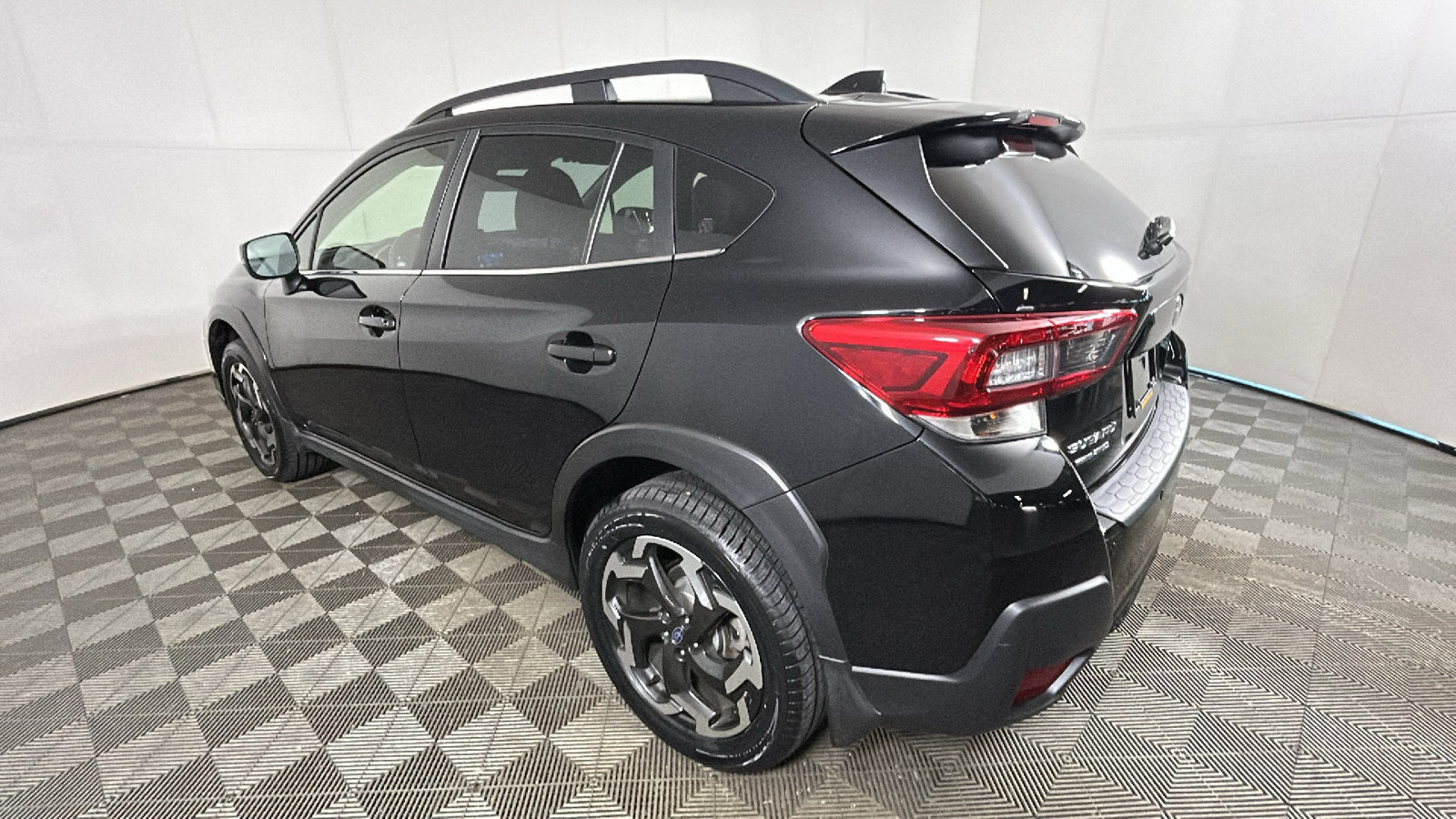 Used 2023 Subaru Crosstrek 2.5i Limited AWD/4WD image 7