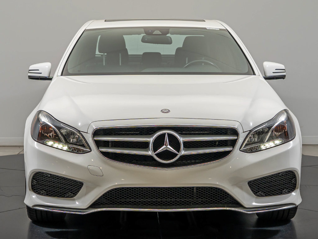 Used 2016 Mercedes-Benz E 350 4MATIC Sedan image 2