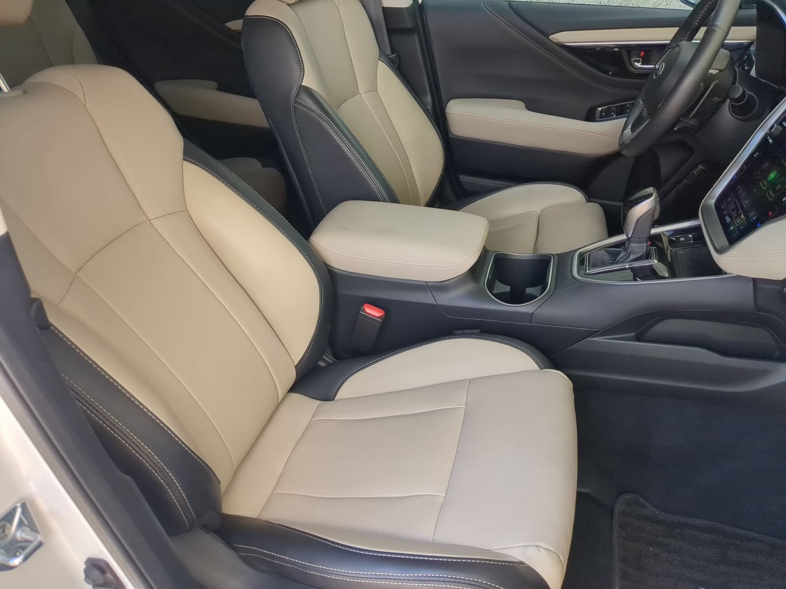 Certified 2025 Subaru Outback Limited AWD/4WD image 27